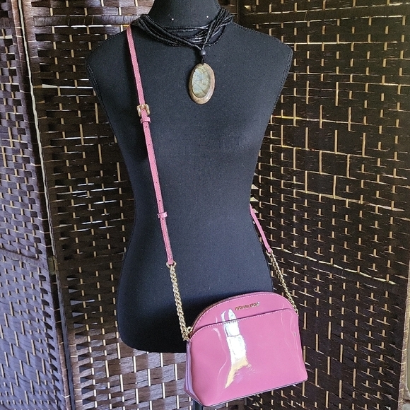 Michael Kors Pink Patent Crossbody Bag with Gold Chain - Picture 5 of 9